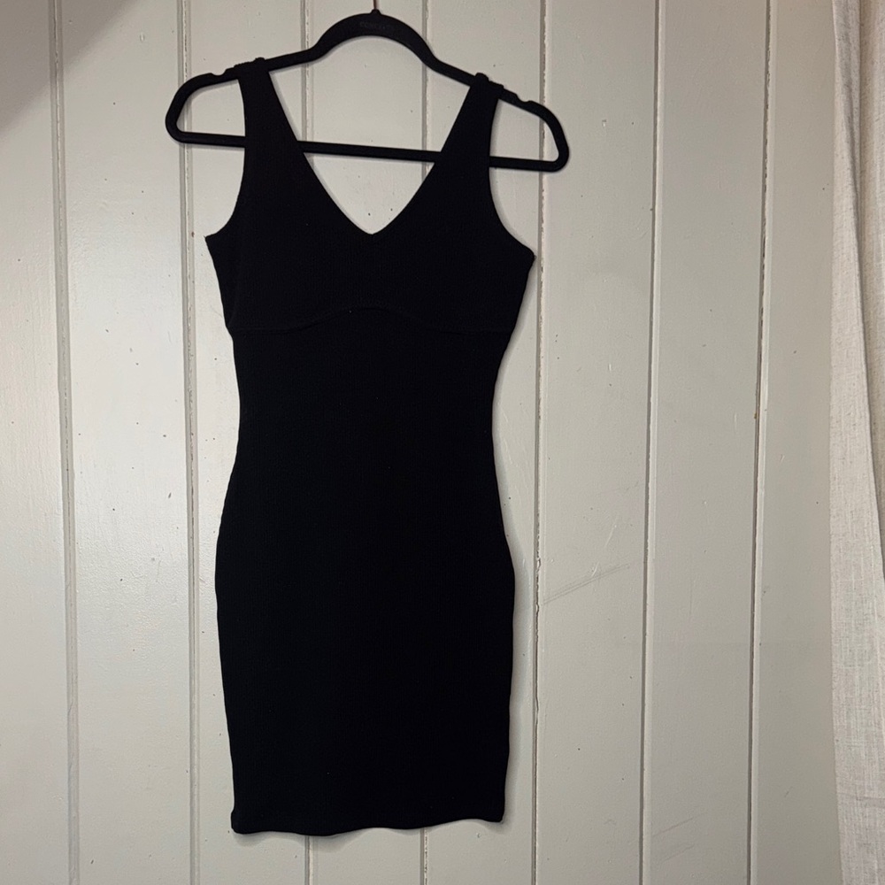 Chic Black Sleeveless Mini Dress